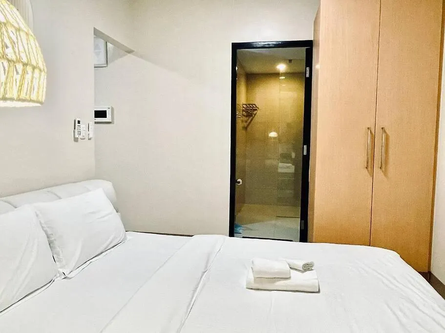 Apartment Thompson Suites - 2-Beds Near Okada, Bayshore 2 Manila Philippines